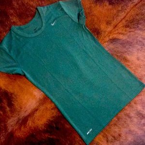 Nike women’s small